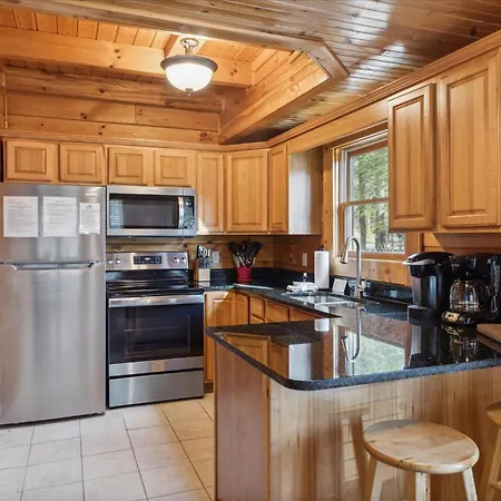 Experience The Allure Of Almost Paradise Where Bliss Awaits Gatlinburg Exterior photo